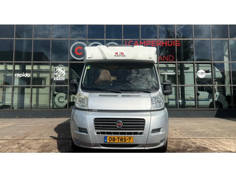 Adria Compact SL Enkele Bedden,Airco,130PK  foto: 2
