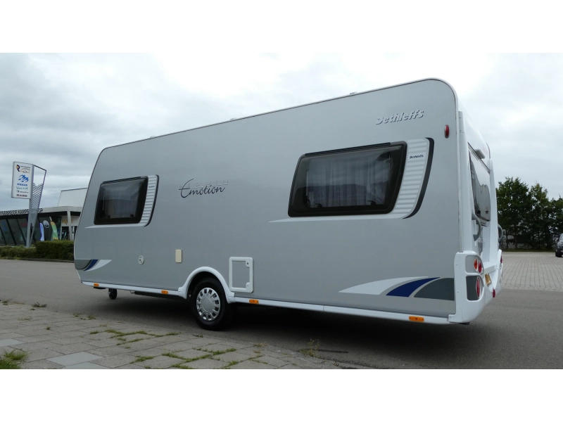 Dethleffs Beduin 510 V Thule Dachmarkise Foto: 2