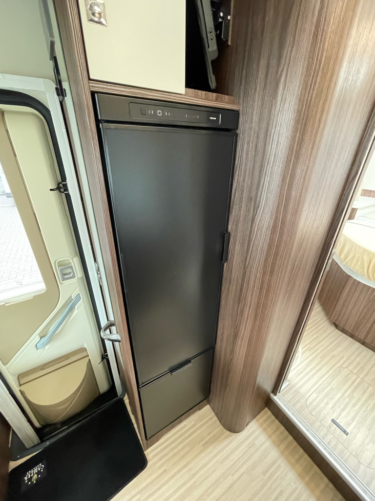 Chausson Cocoon 497 QUEENSBED + HEBEBETT AUTOMATIK KLIMAANLAGE KAMERA Foto: 7