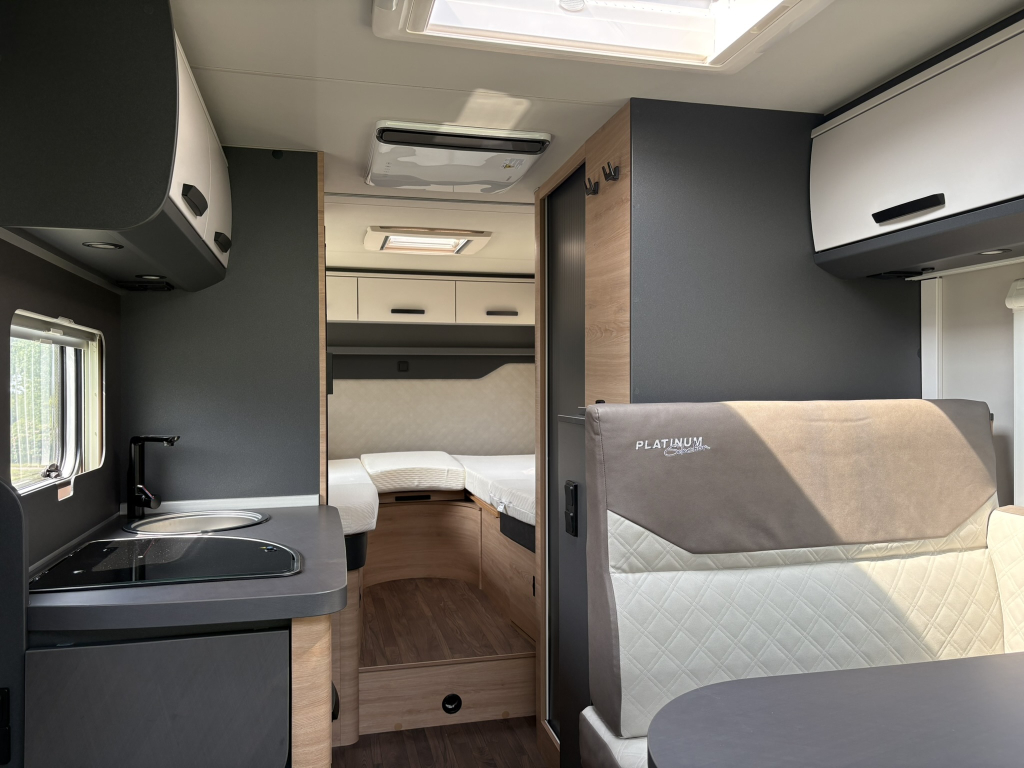 Knaus LiveTI 650 MEG Platinum Selection foto: 11