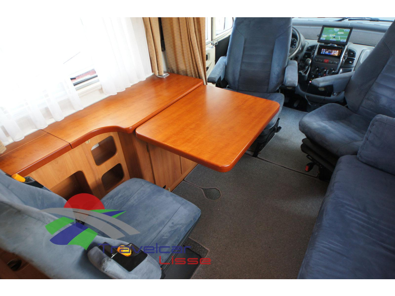 Hymer B 584 Zonnepaneel/Dakairco  foto: 10