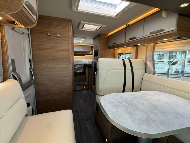 Knaus 700MEG Live I 9T-Automatique Lits Jumeaux Lit Pavillon Alde Attelage photo: 8
