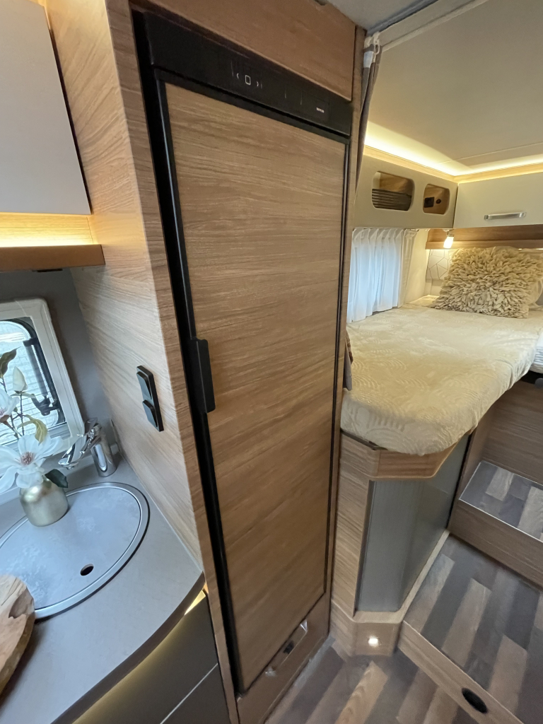 Weinsberg CaraCompact 600 MEG ENKELE BEDDEN 9TRONIC AUTOMAAT foto: 6