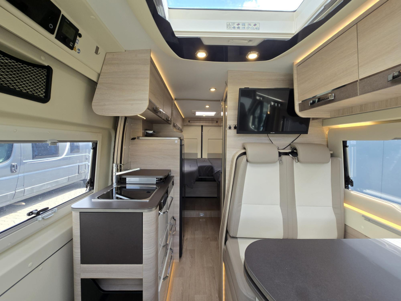 Rapido V 68 Lengte Bedden 9G Automaat  foto: 12