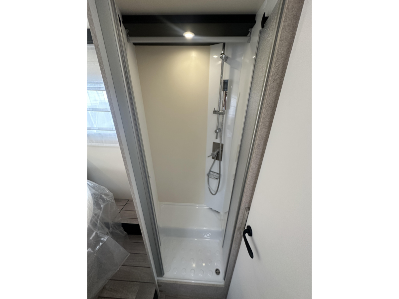 McLouis MC4 379 Fiat 140PK Automaat NIEUW  foto: 11