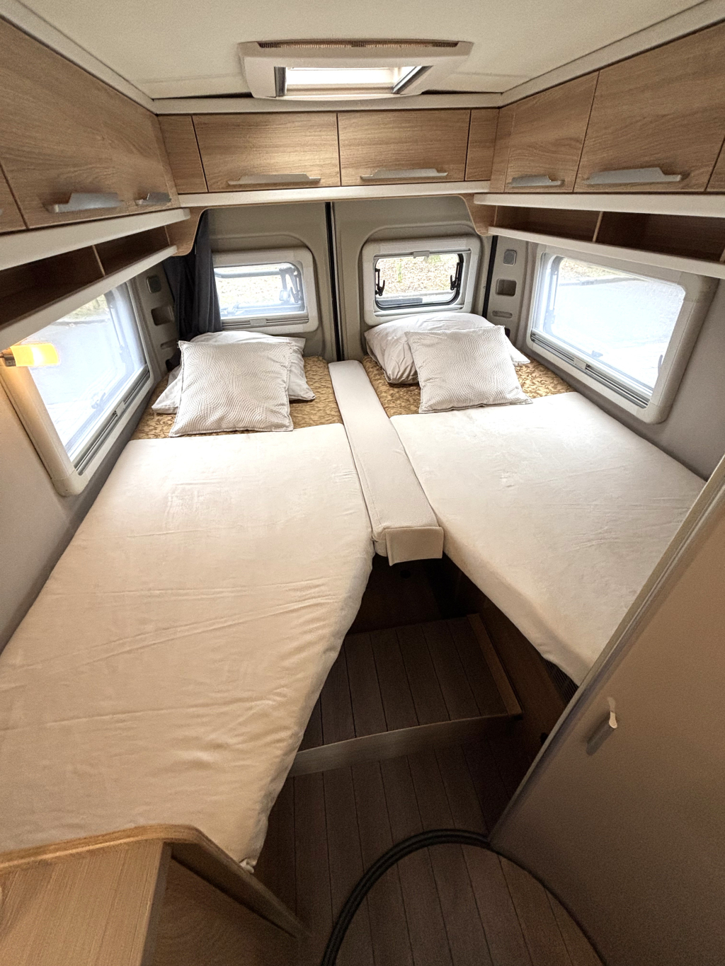 Knaus  BoxStar 600 Platinum Selection 5.99m ENKELE BEDDEN foto: 2