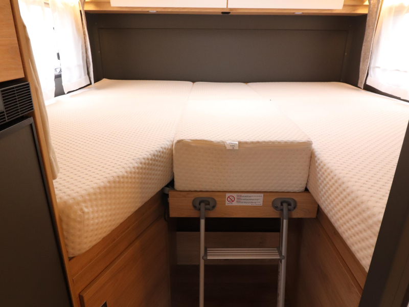 Dethleffs Globebus Go T45 Enkelbed-EX-Verhuur/airco  foto: 12