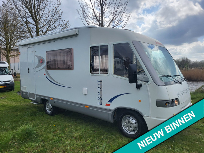 Dethleffs I 5830 1ste eigenaar,TOP CONDITIE VEEL RUIMTE foto: 3