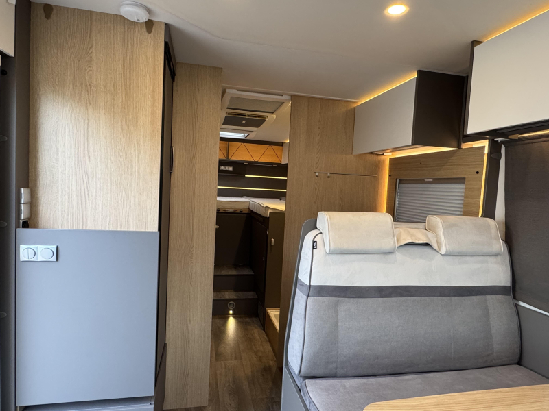 LMC Tourer Lift H 730 G 9T Automaat- 2X Airco  foto: 3