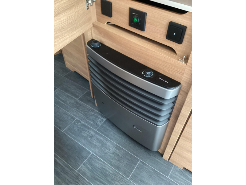 Tabbert Da Vinci 490 TD Mover/underfloor heating photo: 17