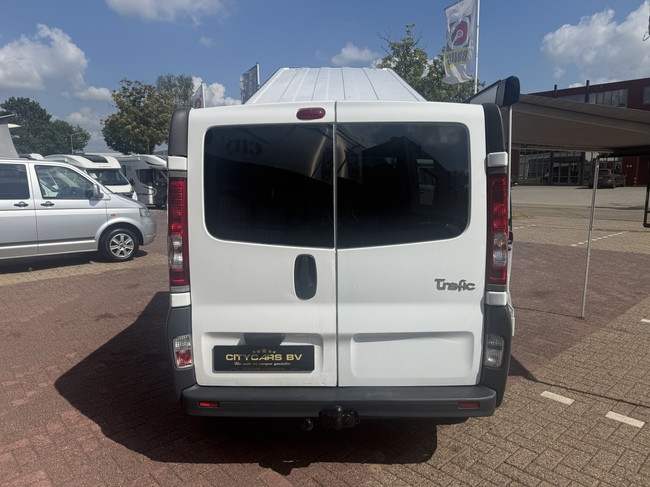 Renault traffic buscamper professioneel omgebouwd hefdak airco cruise ctr 2 slaapplaatsen luifel thule foto: 3