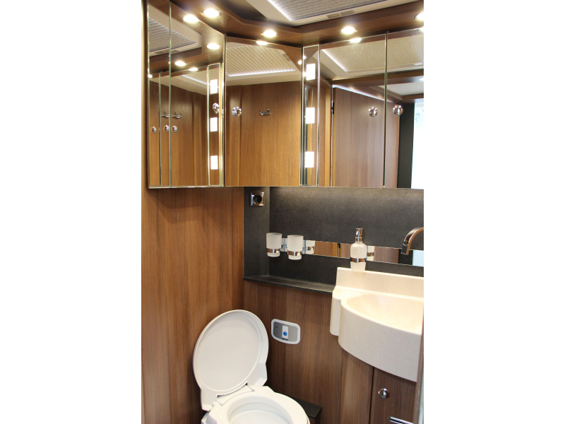 Carthago C-Tourer I Camas individuales + Cama abatible foto: 64