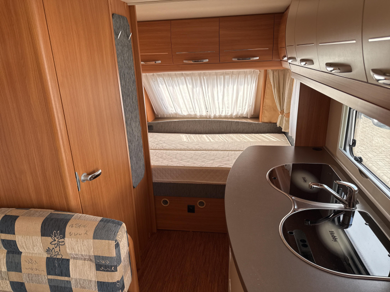Hobby De Luxe 440 SF Airco/Mover/Awning photo: 2