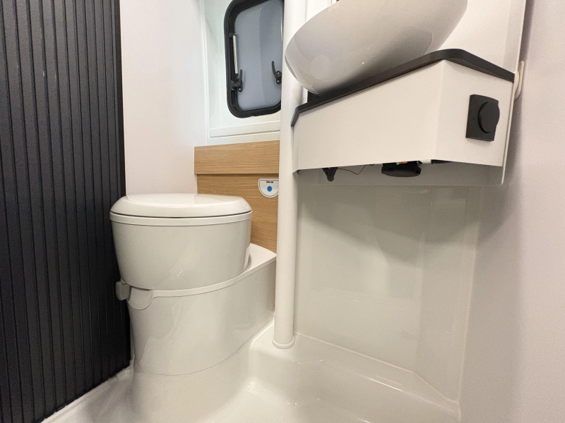 Adria Twin 640 SGX 60 years / hefdak autom.  foto: 15