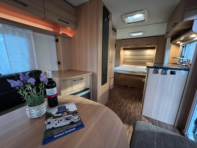 LMC Munsterland 450 D Mover, Luifel, Fietsenrek  foto: 15