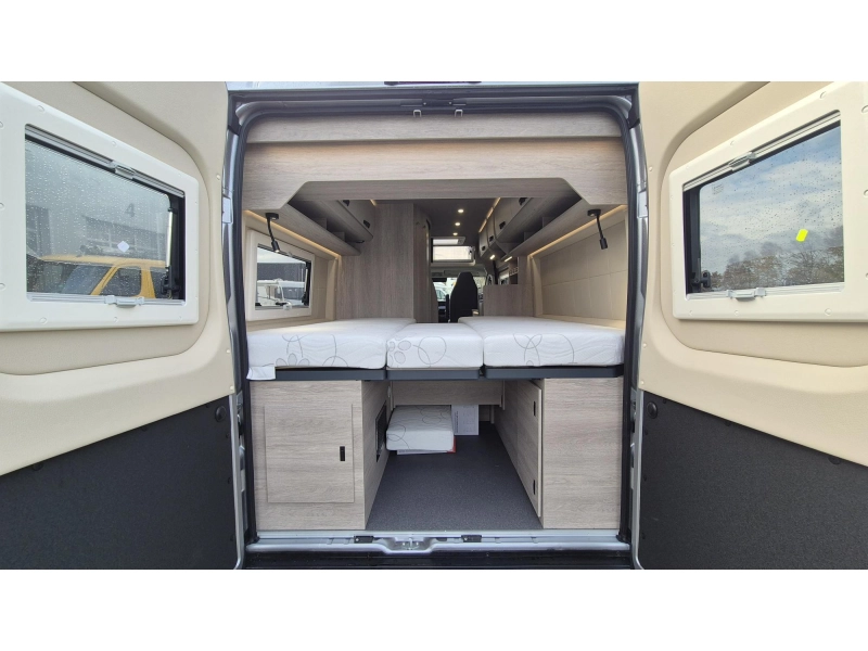 Bravia Mobil SWAN 636 180HP Automatic FullOption photo: 15