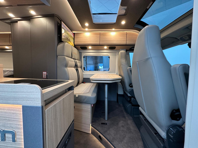Malibu Van Diversity 640 LE K Charming GT Skyview foto: 3