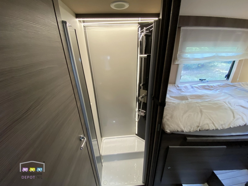 McLouis Carat 870 NL Camper | 1er Propietario foto: 18