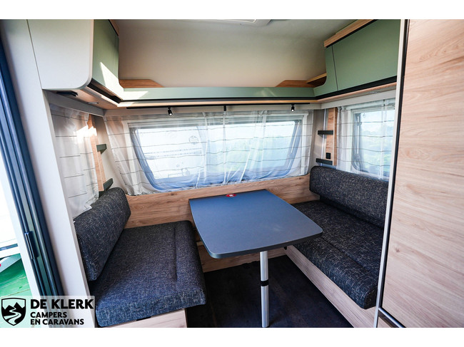 Dethleffs CAMPER 460 EL Christmas Special foto: 8