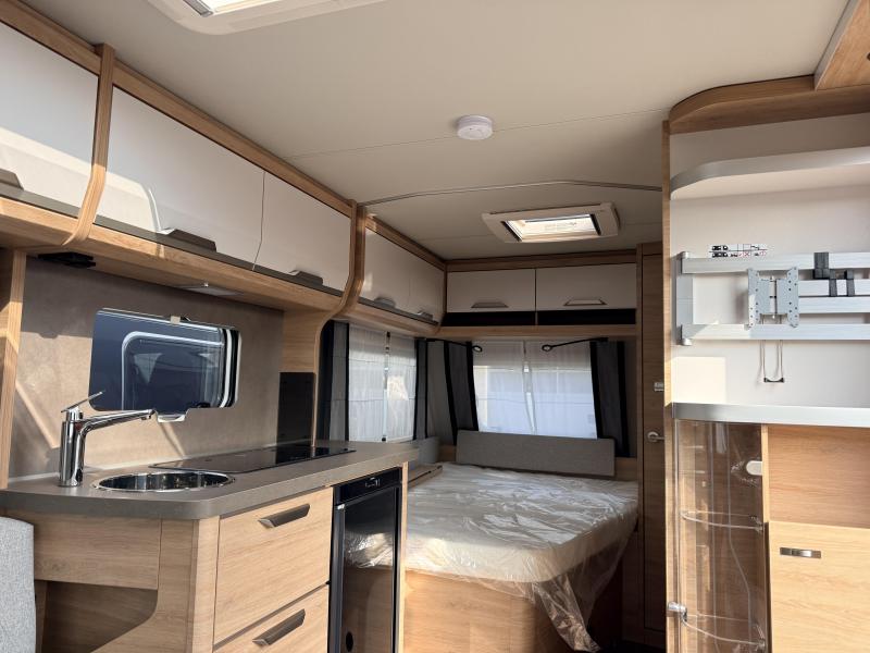 Knaus Sudwind Black Selection 450 FU Foto: 5