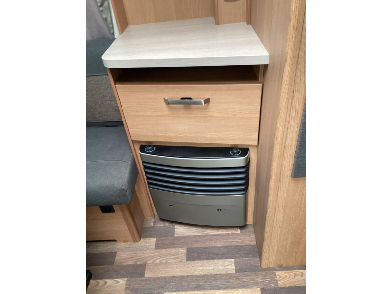 Knaus Sport 460 EU camas individuales foto: 16
