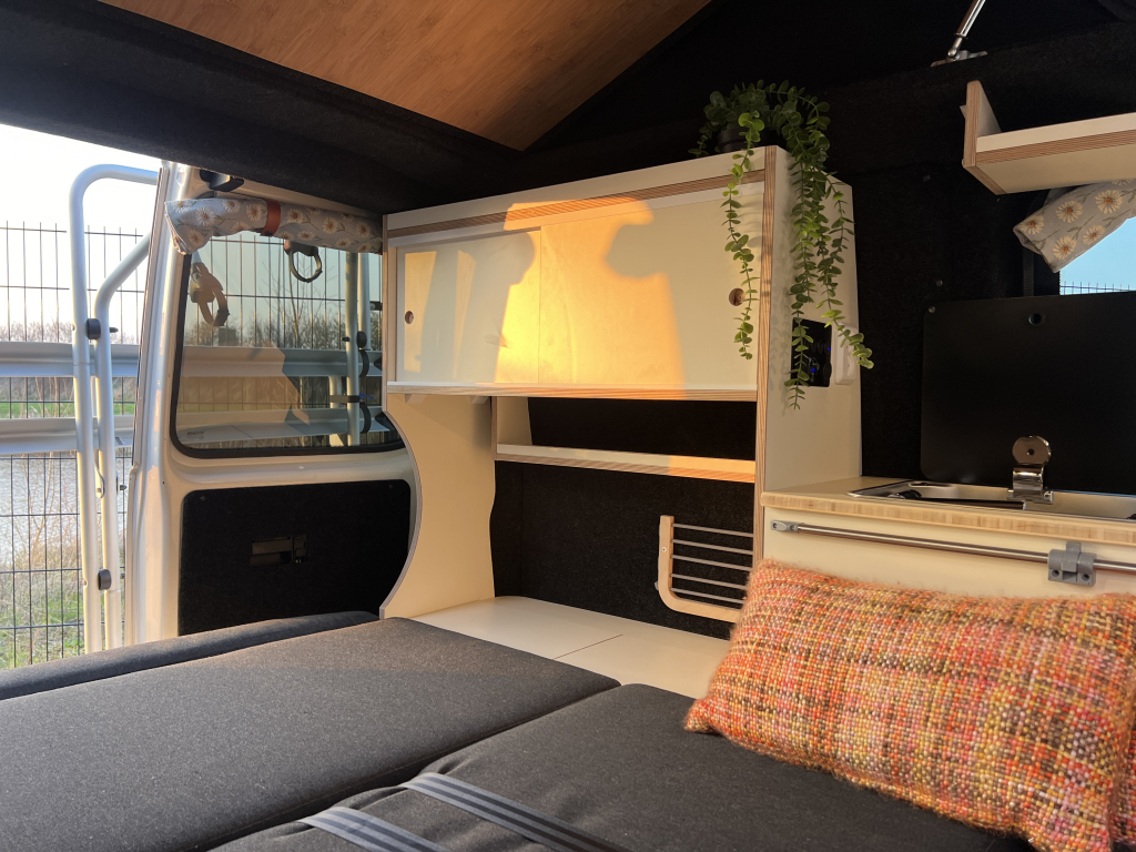 Volkswagen T6 Florida Buscamper BENZIN Foto: 2