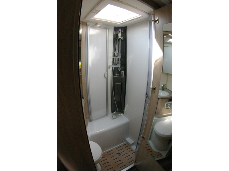 Kabe Travel Master 780 LGB Camas individuales, Cama abatible foto: 18