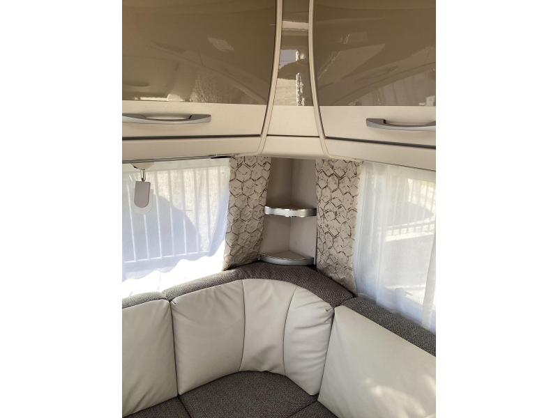 Dethleffs Nomad 530 DR Air conditioning/awning photo: 19