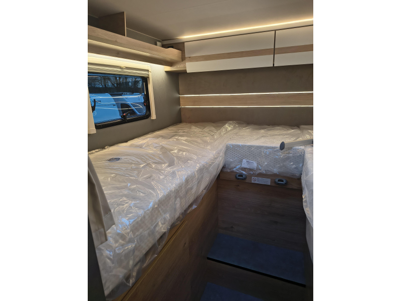 Dethleffs Just Camp T 6812 EB Active - automaat  foto: 14