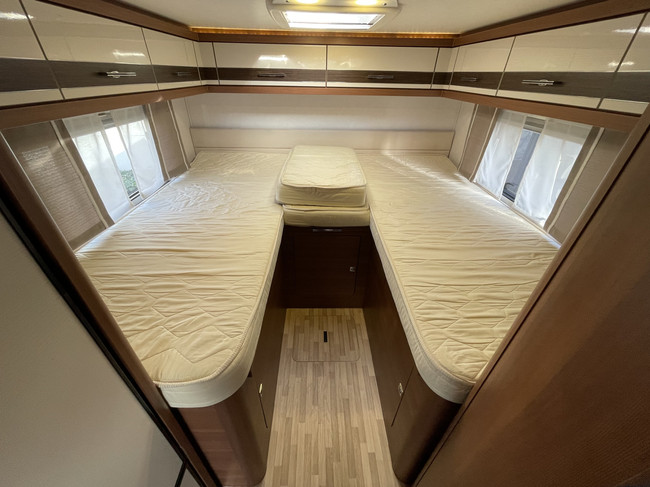 LMC Cruiser Sportline 662 G Edition 60 Jahr | Length bed | Roof air conditioning | 1st Owner | 2x Solar | Tow bar | Inverter | Camera | TV | Navi | Clima | Air suspension | Head-up display | Stabilizer legs | Lane Assist photo: 20