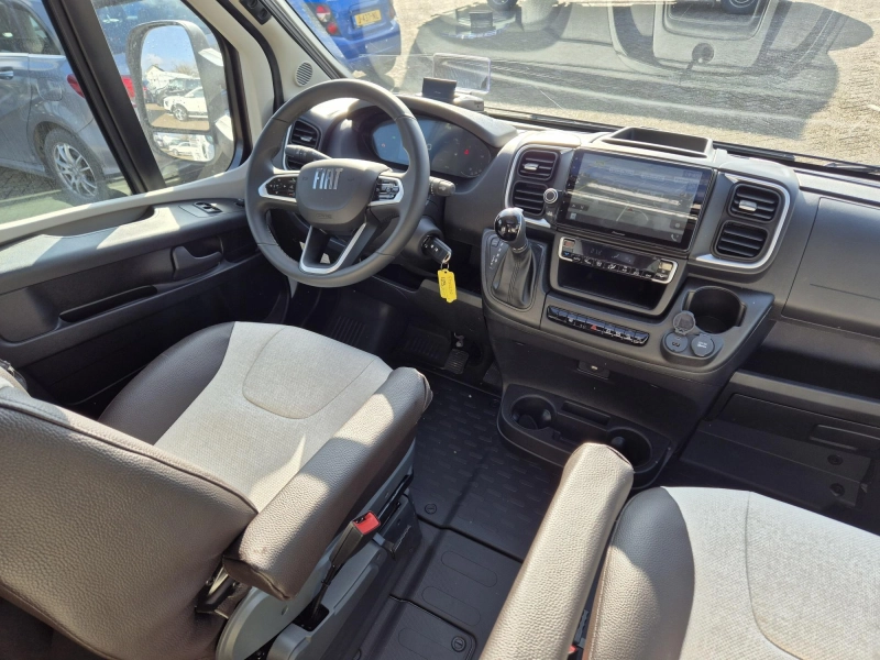 Weinsberg CaraCompact Pepper 600 MEG CE970 2xairco Aurtomaat  foto: 10