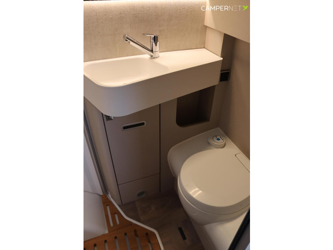 Hymer Exsis-I 580 Pure | 165cv | Camas longitudinales | Panel solar | Portabicicletas Thule | Cama abatible | Toldo Thule | 6.99M | foto: 18