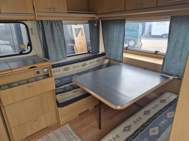 Adria ALTEA 502DT 3 pers. triple stapelbed & voortent 1e eig foto: 6