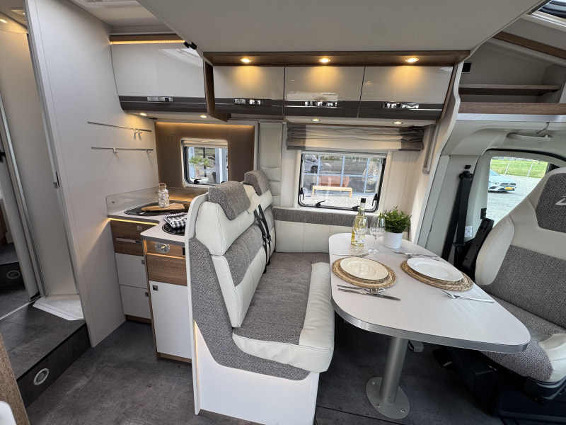 Dethleffs Trend 7057 Automaat Queensbed Hefbed  foto: 14