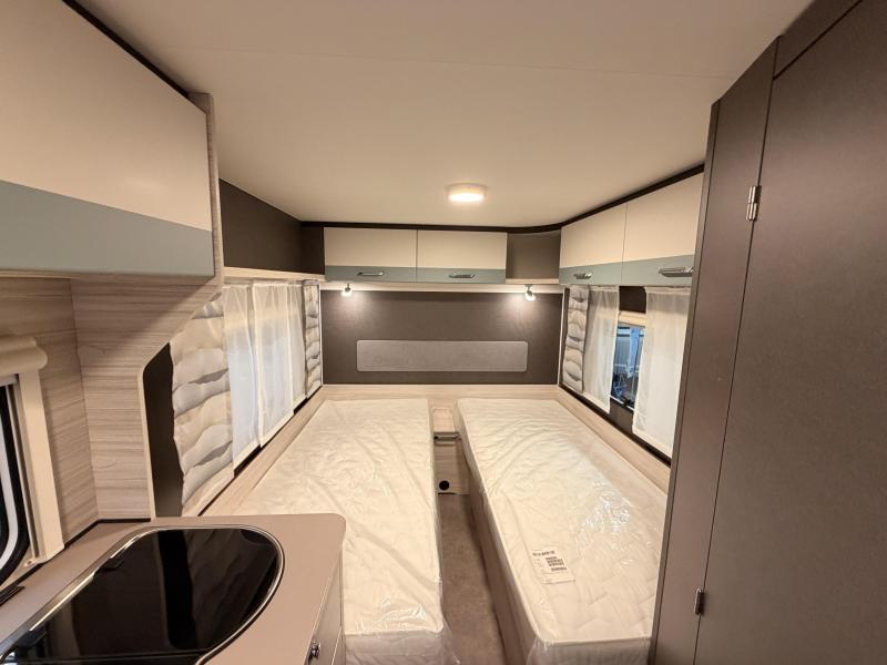 Dethleffs C'Joy 460 LE +mover+luifel+fietsendrag  foto: 7