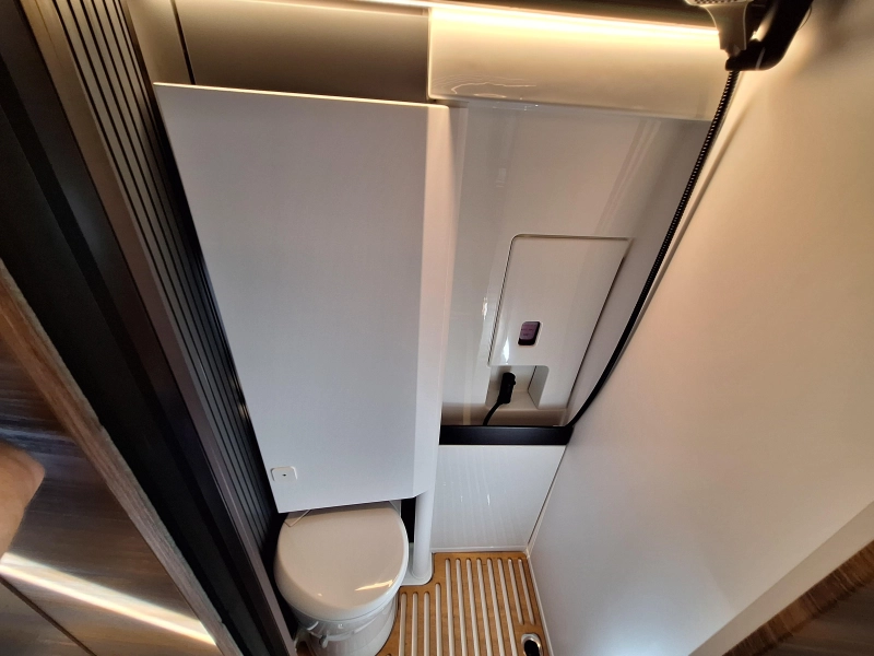 Adria Super-Twin 700 SGX 4x4 190cv Alde4000D litio foto: 22