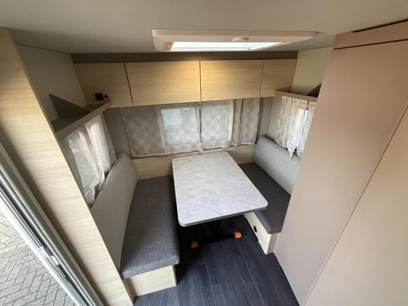 Weinsberg CaraCito 470 EU ENKELE BEDDEN-AIRCO 